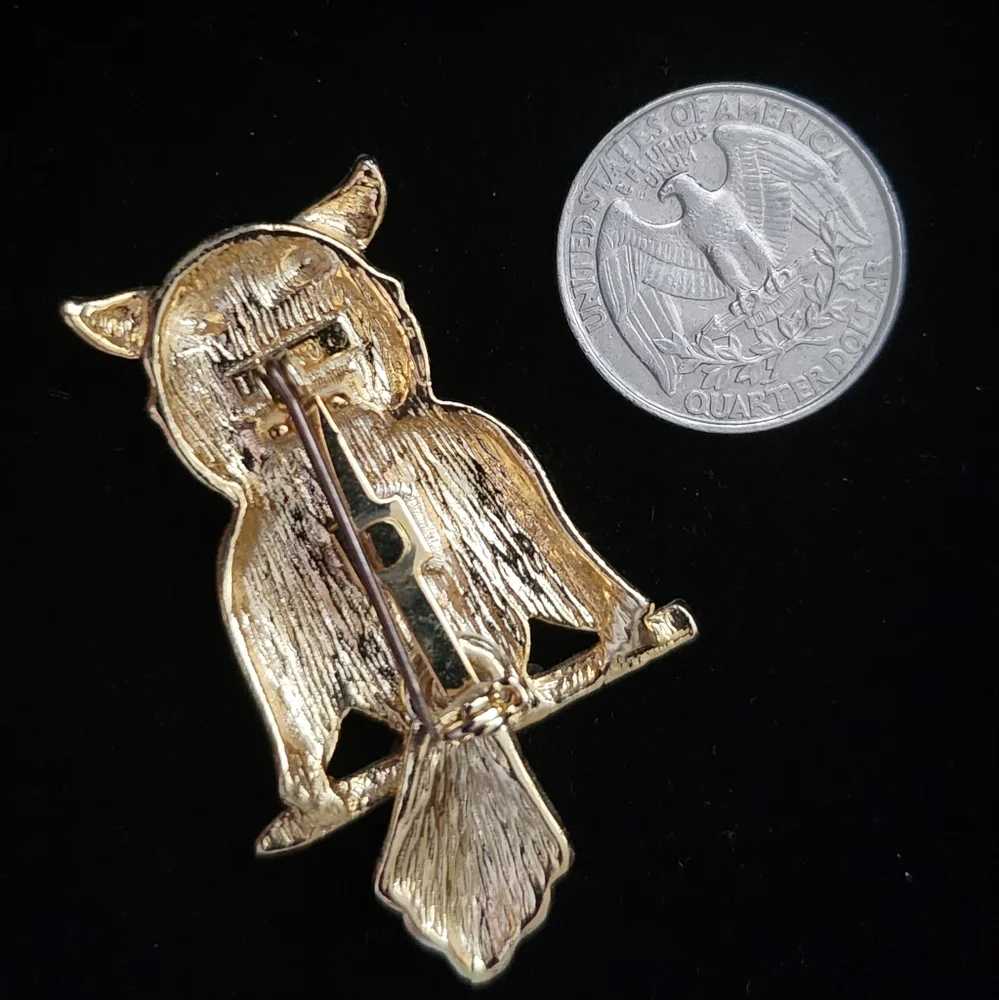 Torino Gold Tone Brooch Owl Movable Tail Vintage